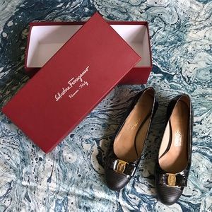 Salvatore Ferragamo Vara Bow Pumps!